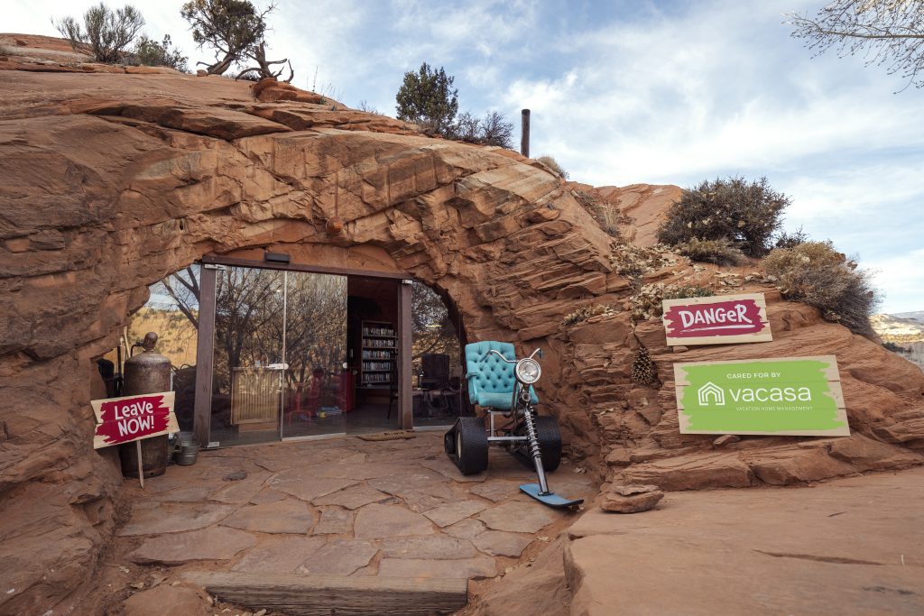 You Can Now Stay In The Grinch’s Cave And Be Transported To Whoville