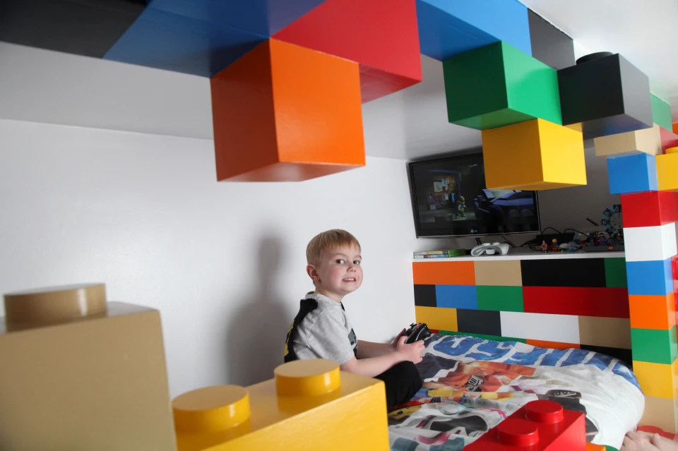 This Dad Built The Ultimate Lego Bedroom